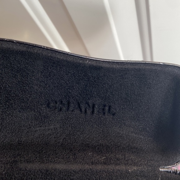 Chanel black quilted glasses / sunglasses case - Picture 7 of 8